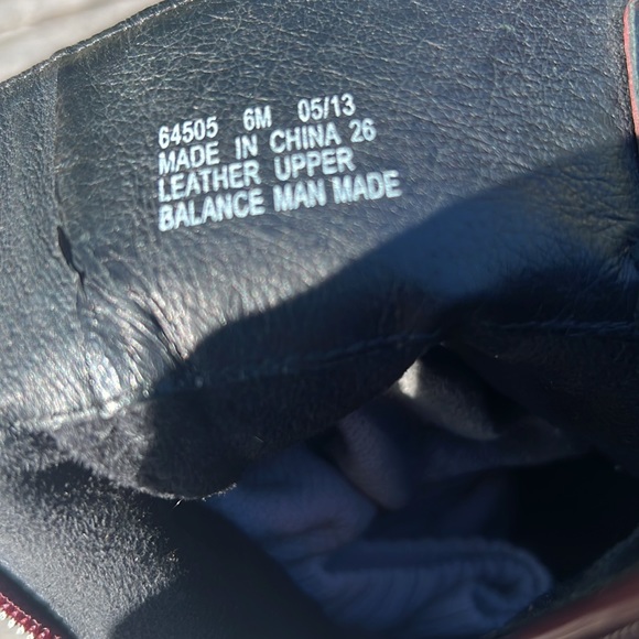 Clarks “Indigo” leather boots with heels.  Brass buckles woman’s size 6 - Picture 4 of 10